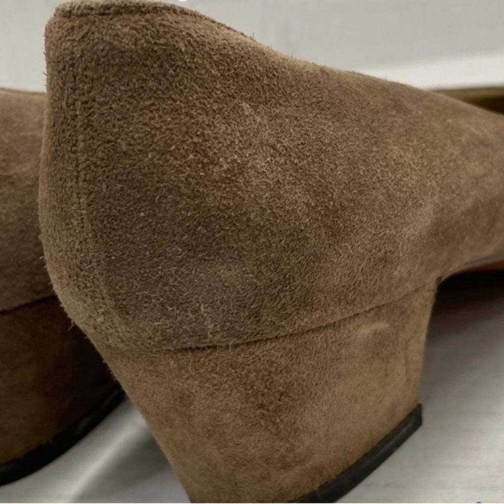 Chanel Brown and Black Heels with Suede Finish - Picture 6 of 7